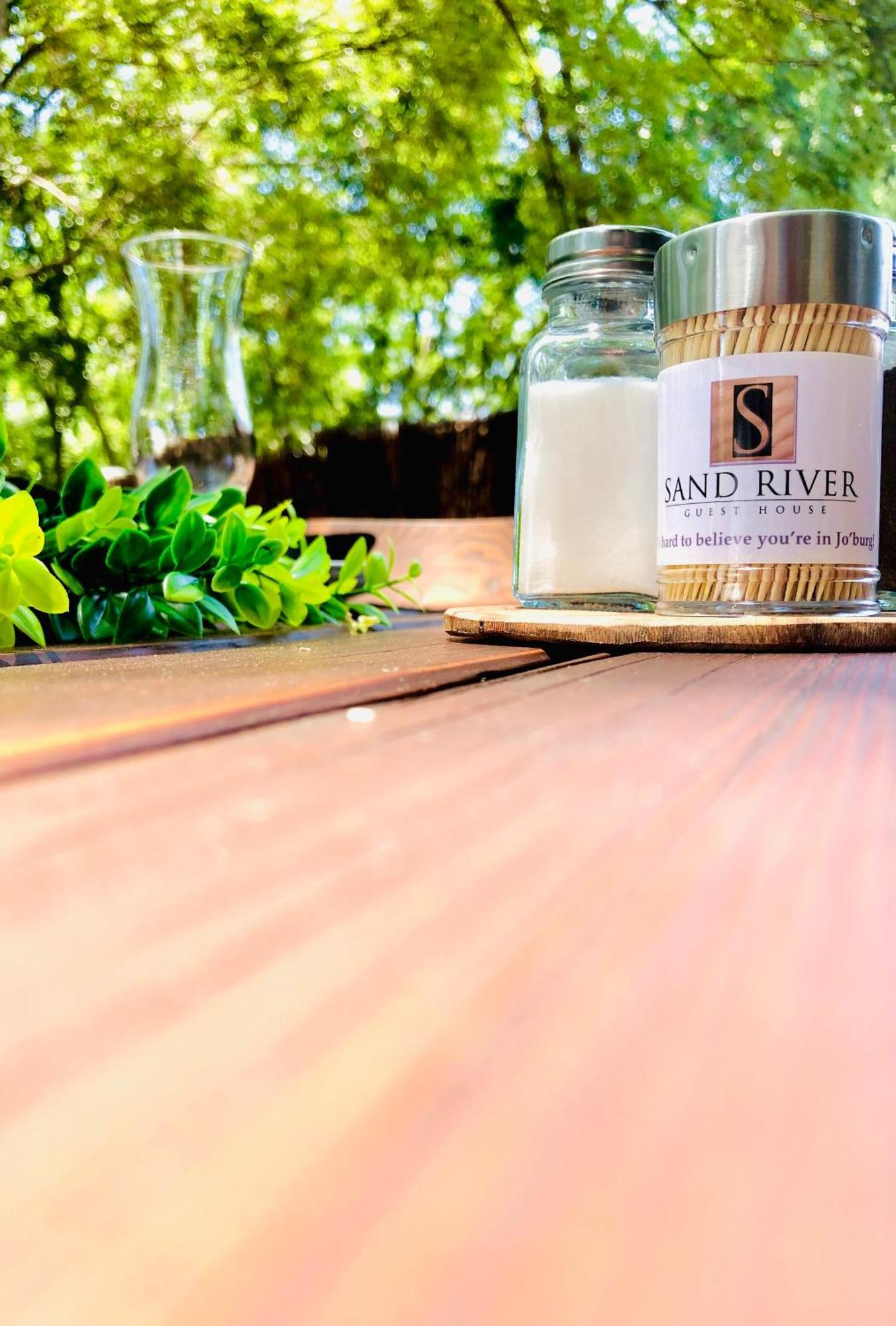 Sand River Guest House Johannesburg Bagian luar foto