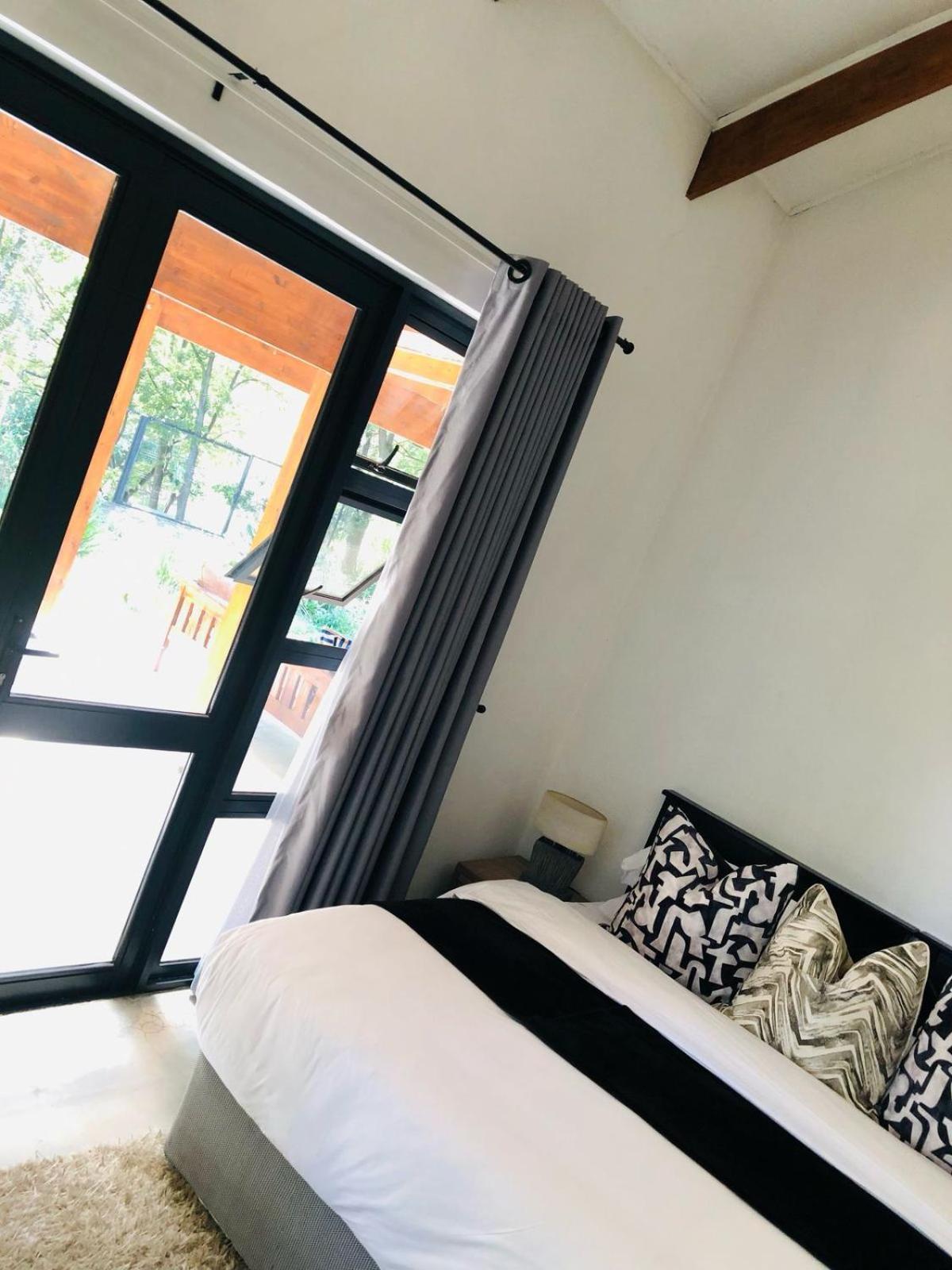 Sand River Guest House Johannesburg Bagian luar foto