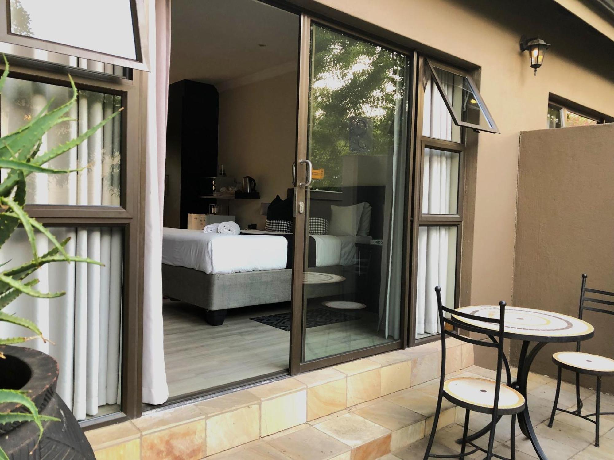 Sand River Guest House Johannesburg Bagian luar foto