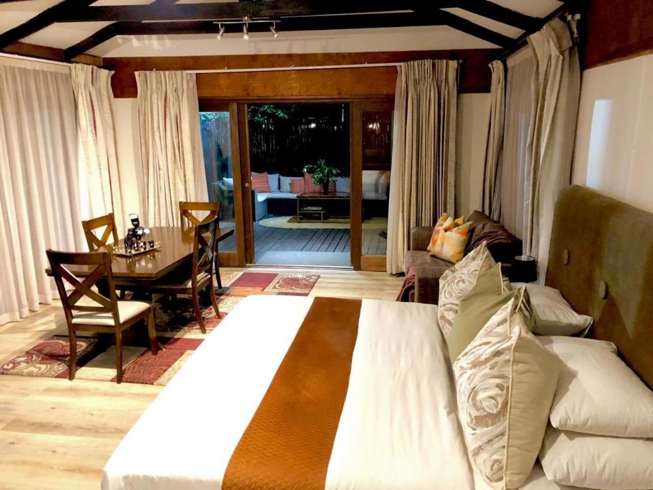 Sand River Guest House Johannesburg Bagian luar foto