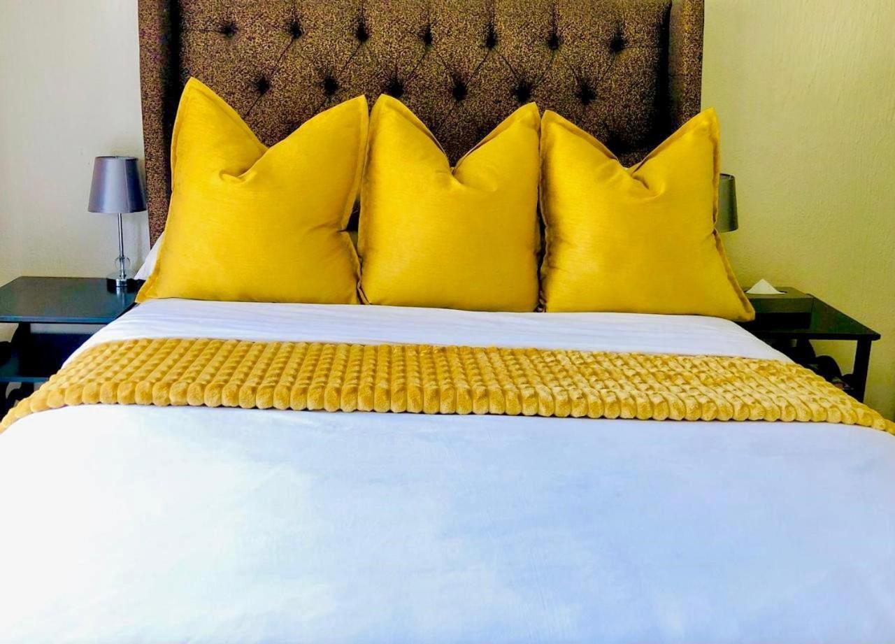 Sand River Guest House Johannesburg Bagian luar foto